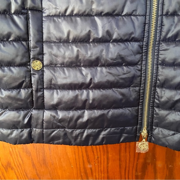 Lilly Pulitzer Navy Puffer Vest - Picture 2 of 4